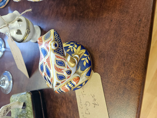 Royal crown derby toad